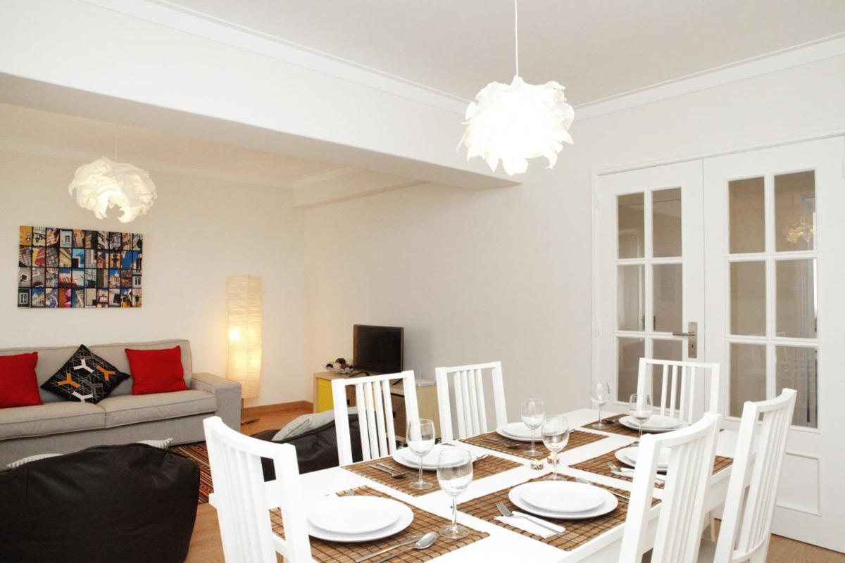 Family Central Apartment In São Pedro do Estoril Екстериор снимка