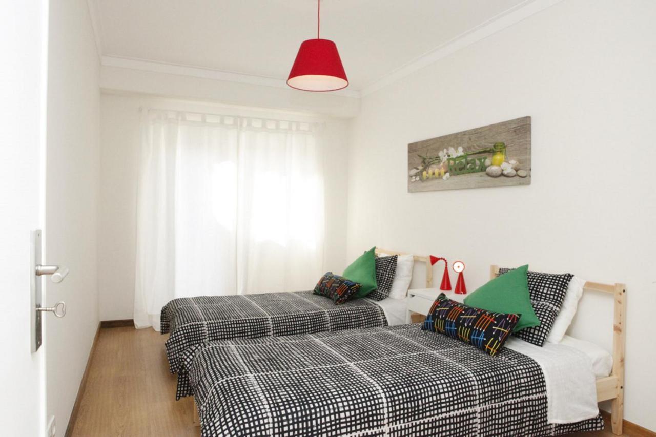 Family Central Apartment In São Pedro do Estoril Екстериор снимка
