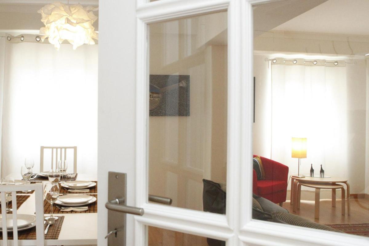 Family Central Apartment In São Pedro do Estoril Екстериор снимка
