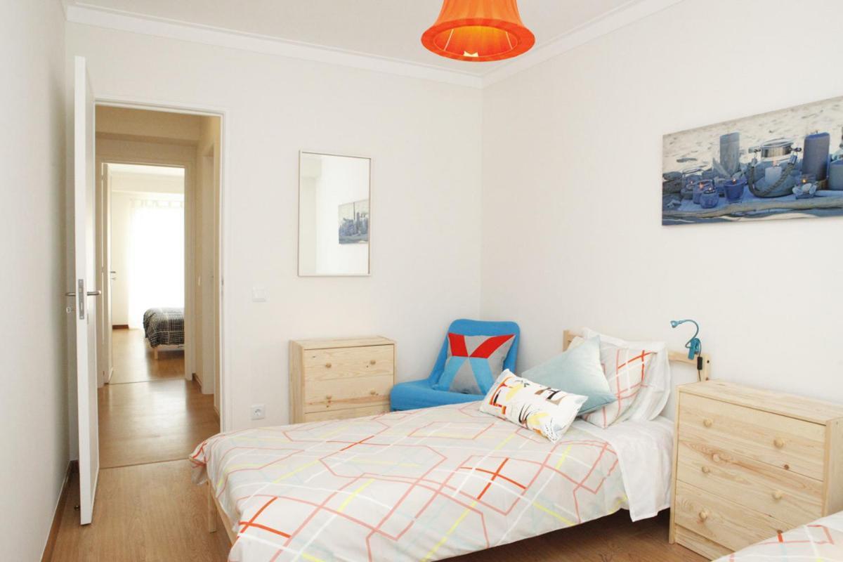 Family Central Apartment In São Pedro do Estoril Екстериор снимка