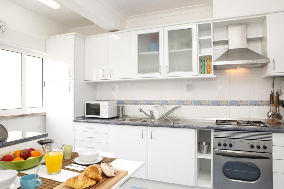 Family Central Apartment In São Pedro do Estoril Екстериор снимка