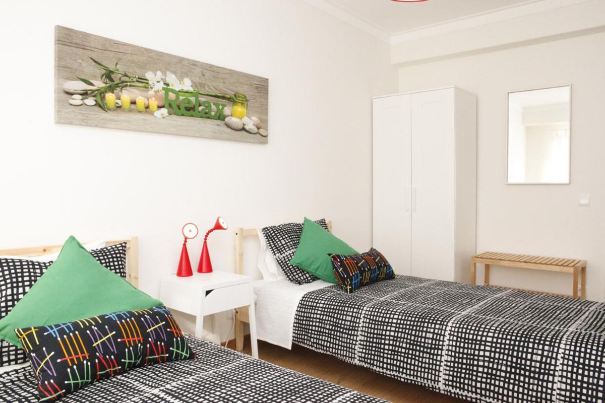 Family Central Apartment In São Pedro do Estoril Екстериор снимка