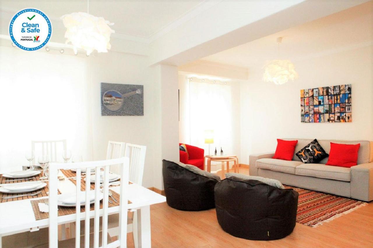 Family Central Apartment In São Pedro do Estoril Екстериор снимка